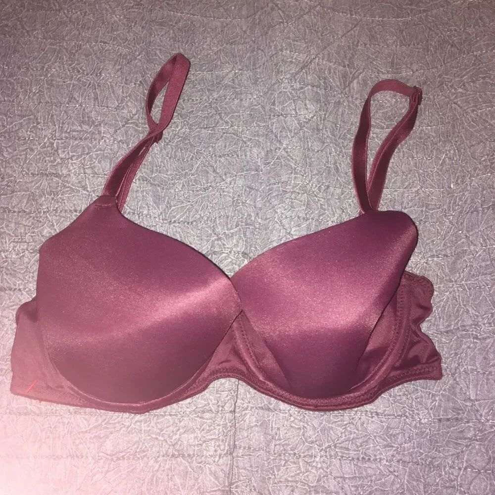 VS Pink wear everywhere burgundy lightly lined bra